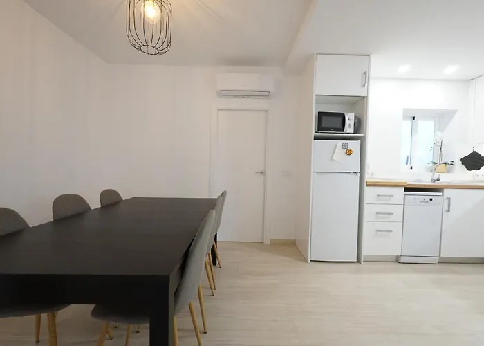 Daire La Casita - Charming 3 Bed Ground Floor *